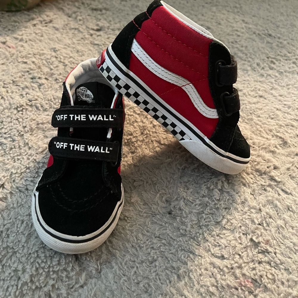 Vans red and checkered high top shoes size 7 lightly worn